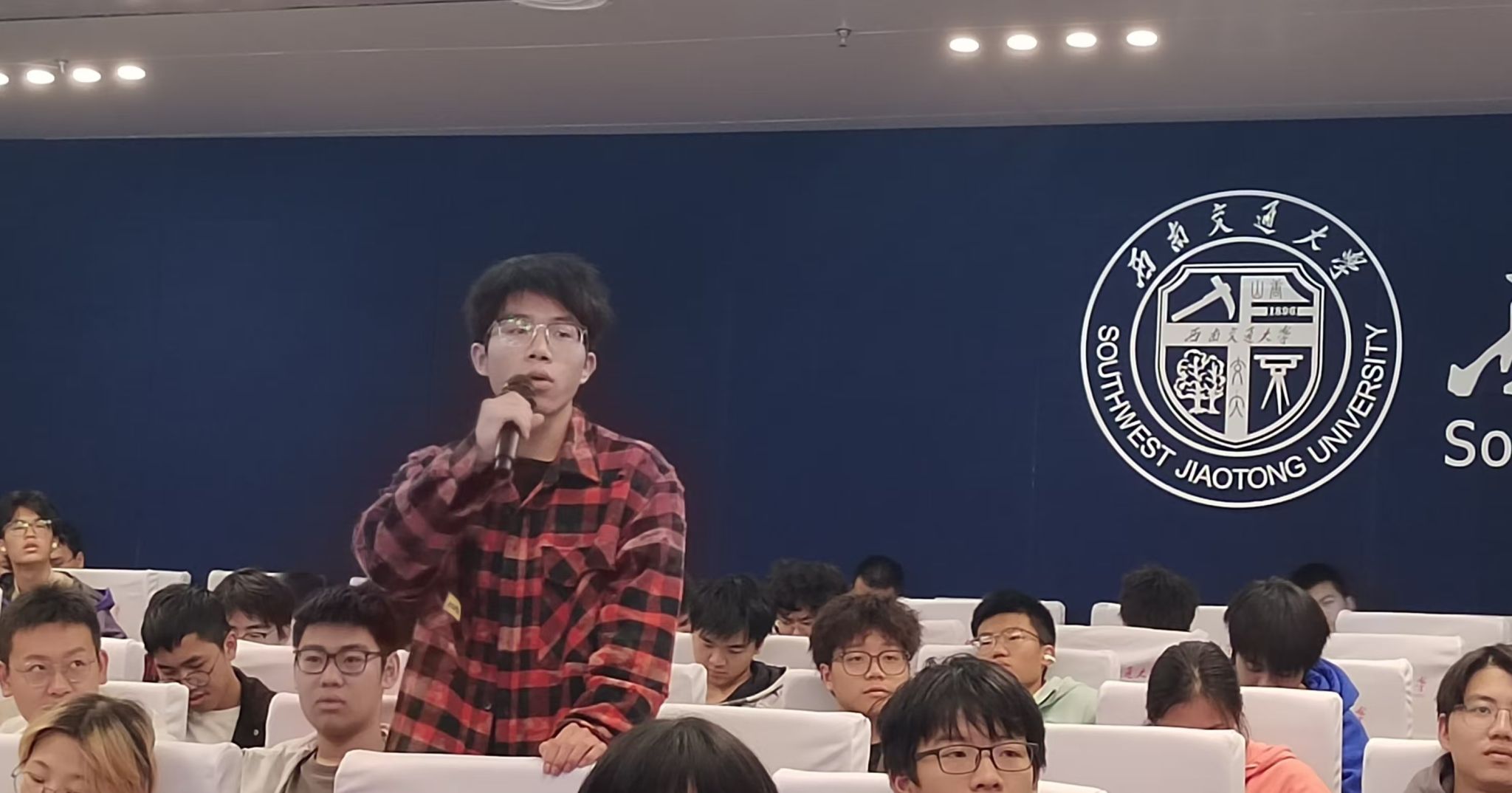 麻豆传媒